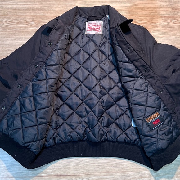 Women’s Levi's Original Trucker Black Quilted Insulated
Softshell Jacket - Picture 2 of 11